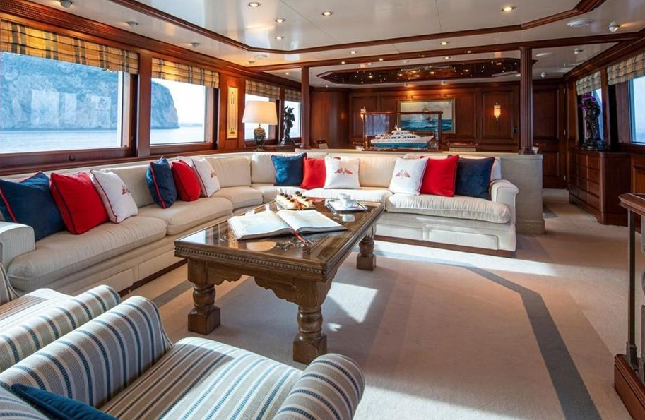 斐帝星（Feadship）38.1米的二手游艇