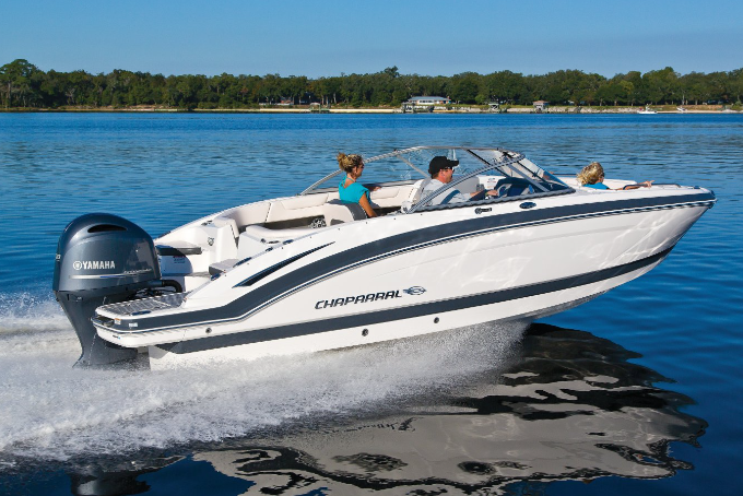 查帕拉尔（Chaparral）230SunCost小型游艇价格是82万元