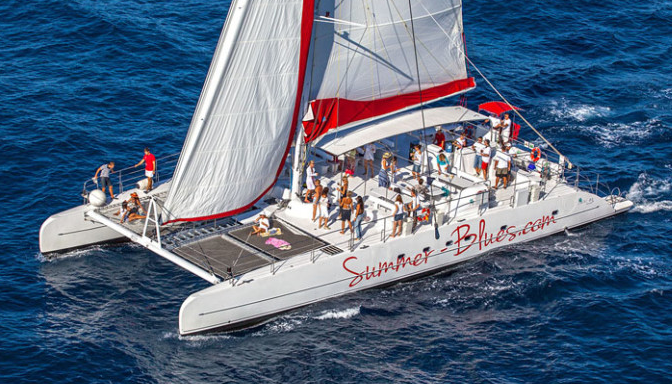 枫丹白露（Fountaine Pajot）TAITI80帆船游艇价格在1000-1220万元之间
