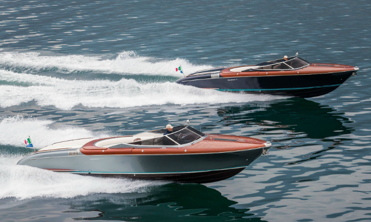 丽娃（Riva）AquarivaSuper33快艇价格在618-649万元之间