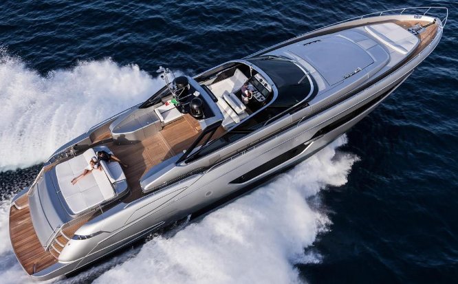 丽娃（Riva）88Florida游艇价格为6618-6688万元