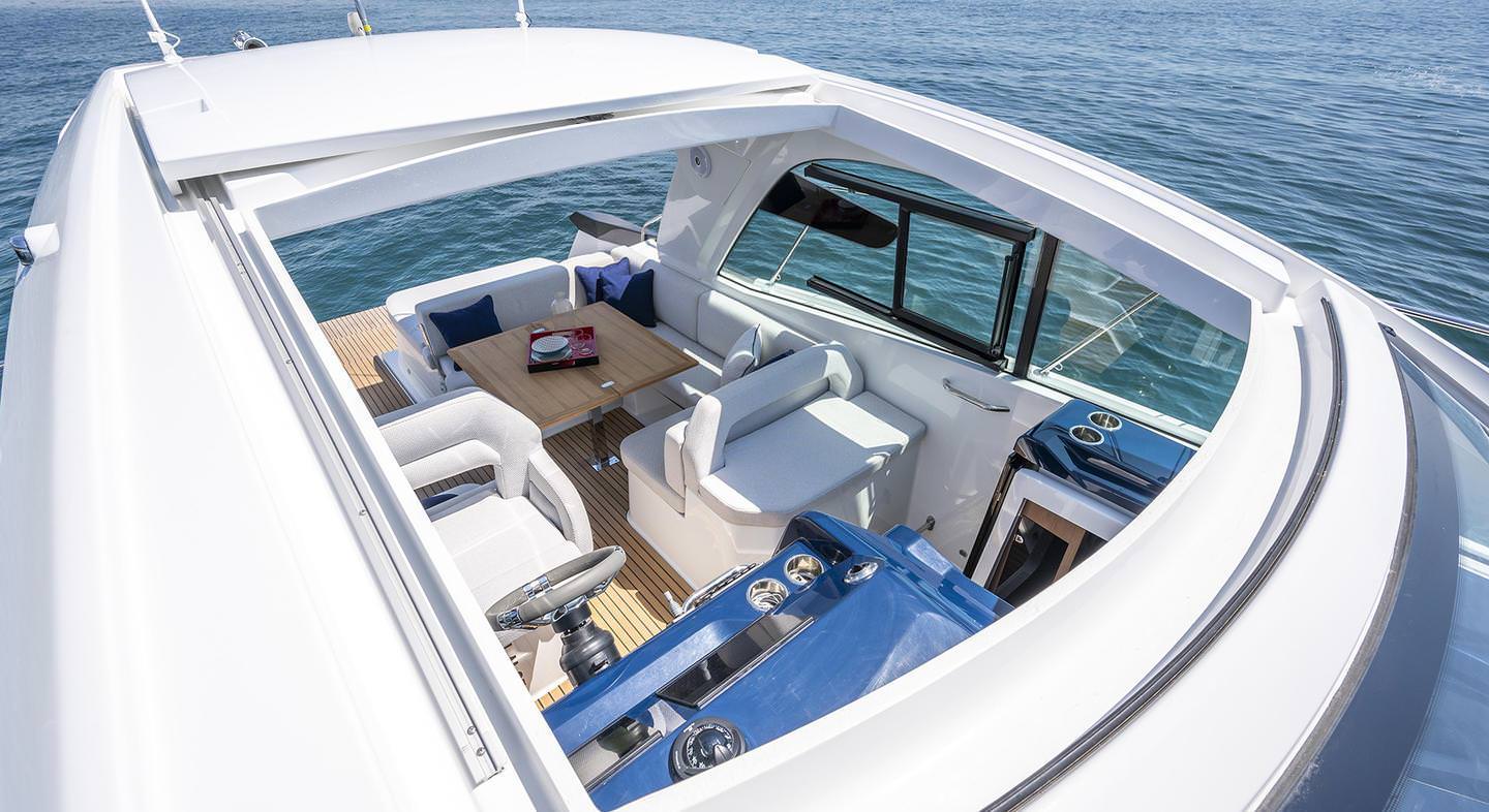 11米博纳多（Beneteau）GT36家用豪华游艇价格250万元左右