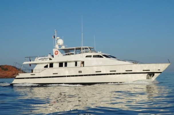 阿兹慕（Azimut）90Europa二手游艇