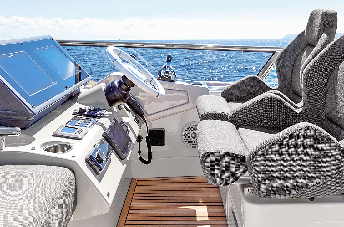 21米阿兹慕（Azimut）S7豪华运动游艇价格