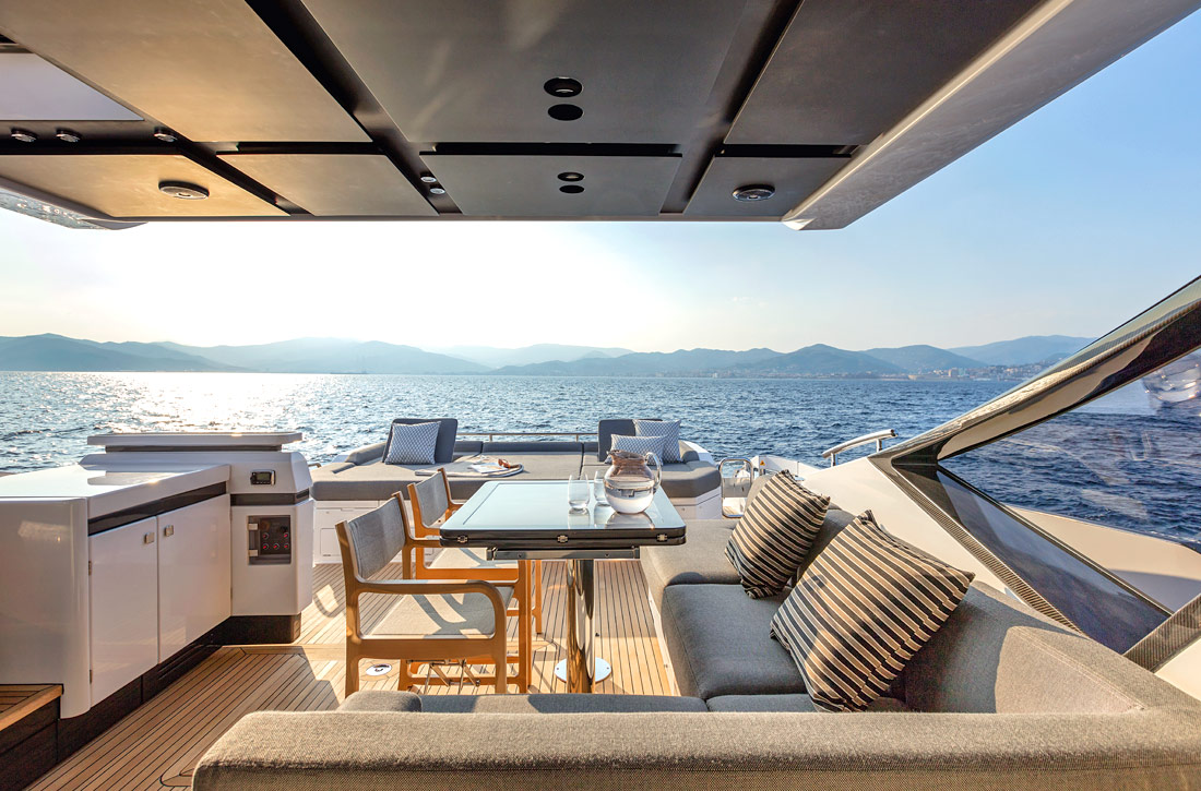21米阿兹慕（Azimut）S7豪华运动游艇