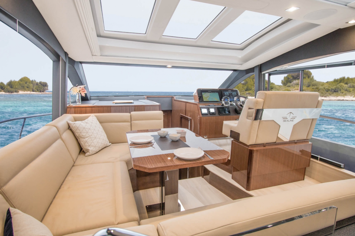 13米西莱（Sealine）C430运动游艇价格