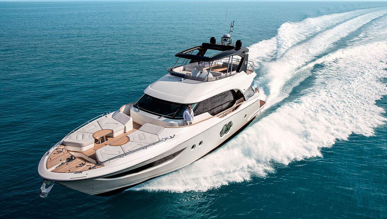 21米蒙地卡罗（MonteCarlo）MCY70飞桥游艇价格4000万元