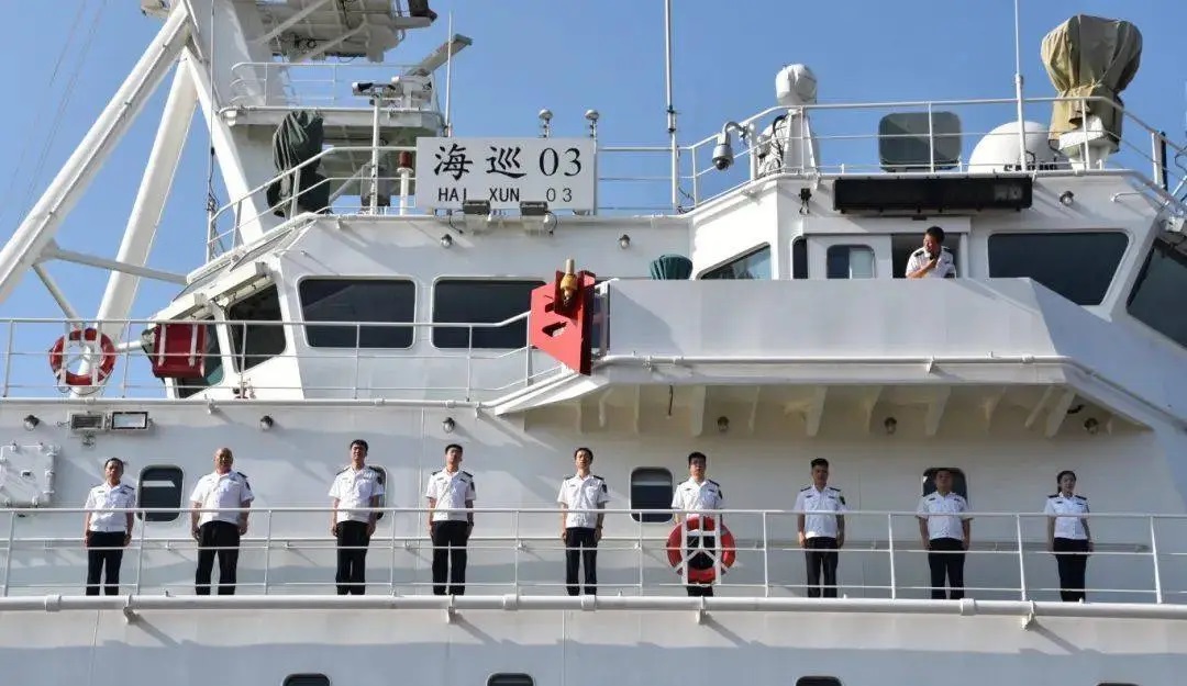海南海事局“海巡03”轮启航西沙 执行五一海上巡航任务
