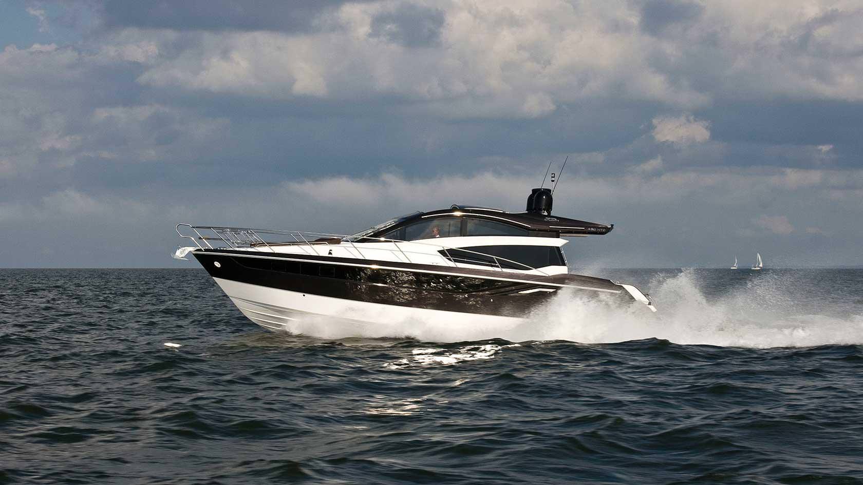 卡帝尔（Galeon）430HTC私人运动游艇
