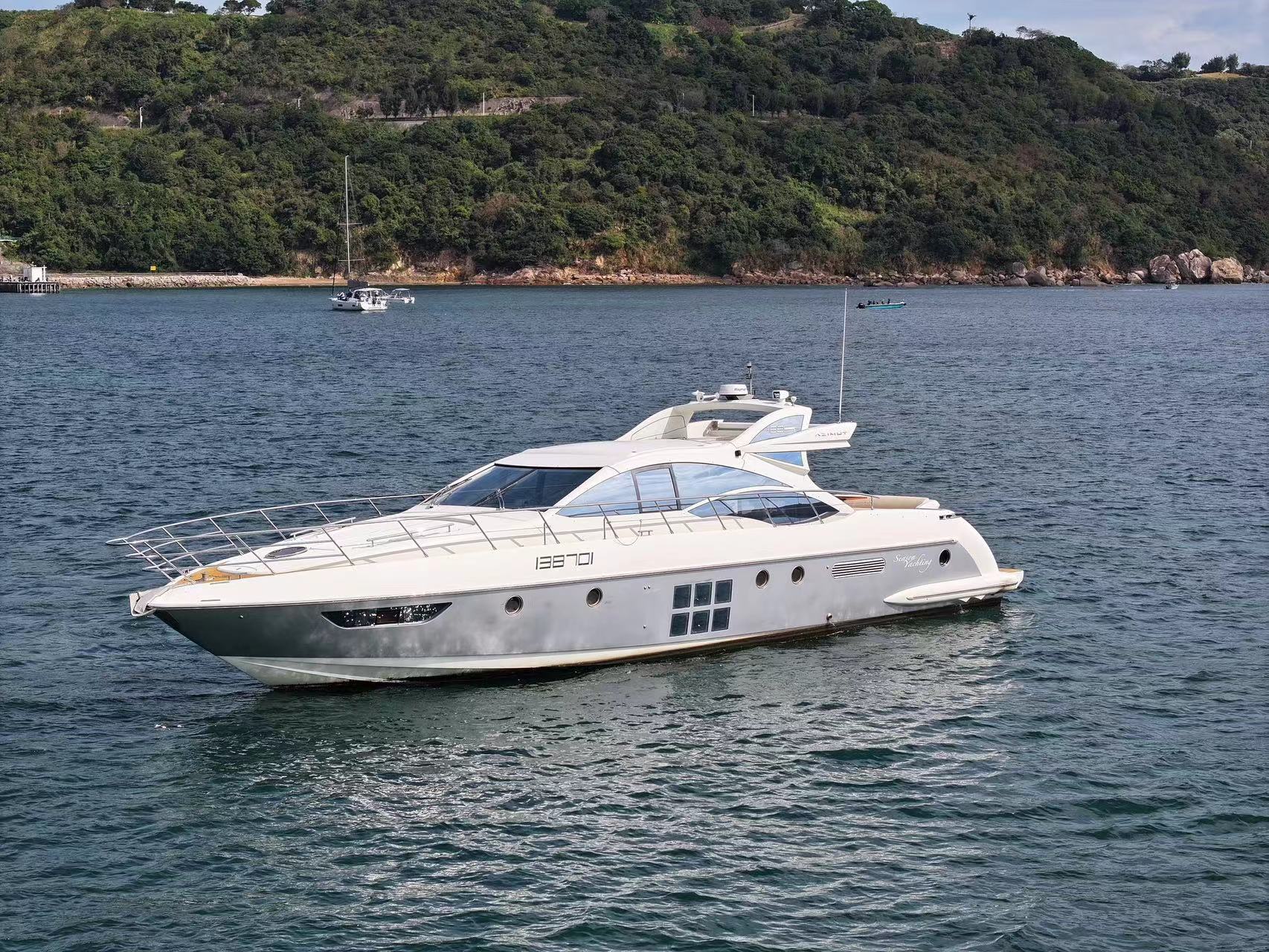 阿兹慕 Azimut 62S Flybridge