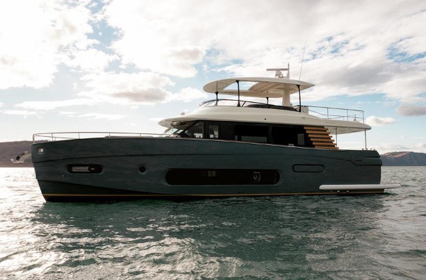 阿兹慕（Azimut）Magellano66二手游艇