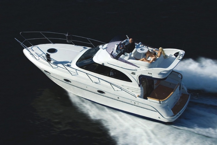 卡帝尔（Galeon）330小型飞桥游艇