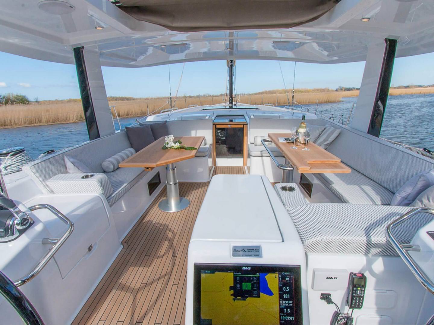 汉斯（Hanse）675豪华帆船沙龙