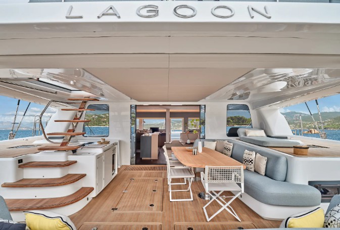 蓝高（Lagoon）Sixty5豪华双体帆船