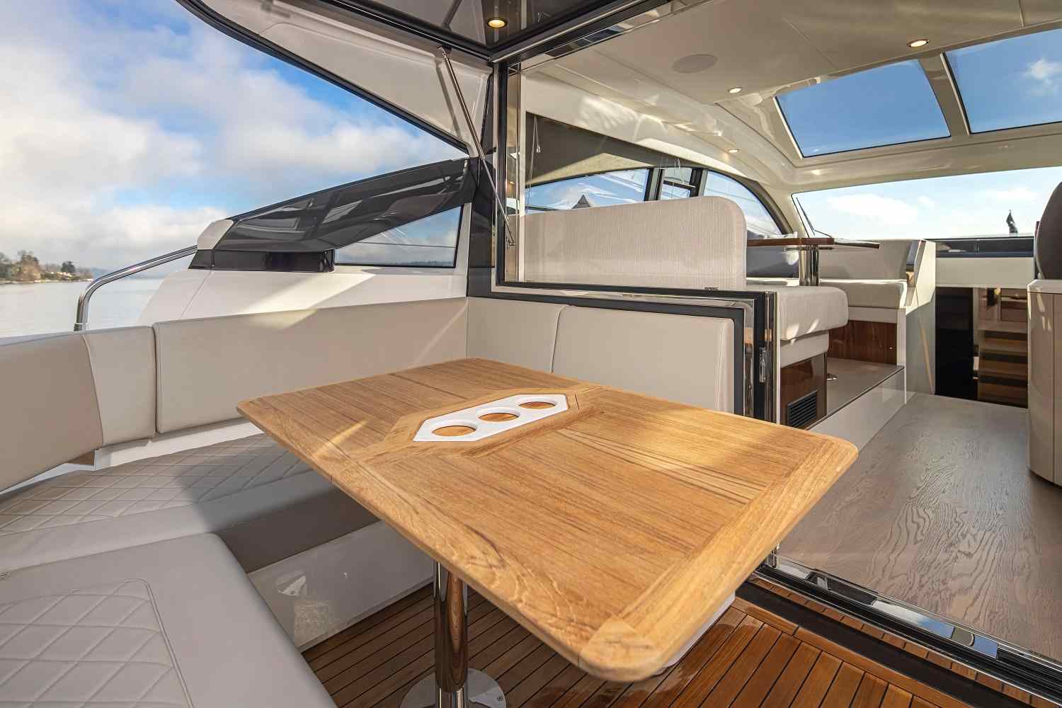 菲尔兰（Fairline）Targa 45 GT