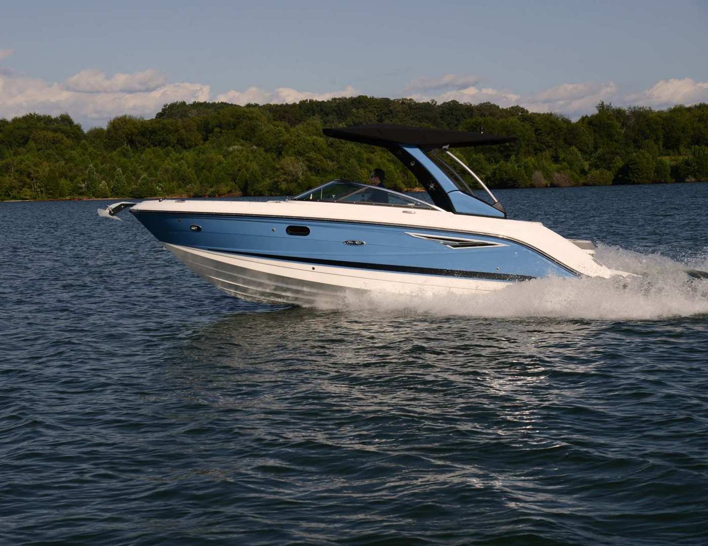希瑞（SeaRay）SLX250运动小快艇