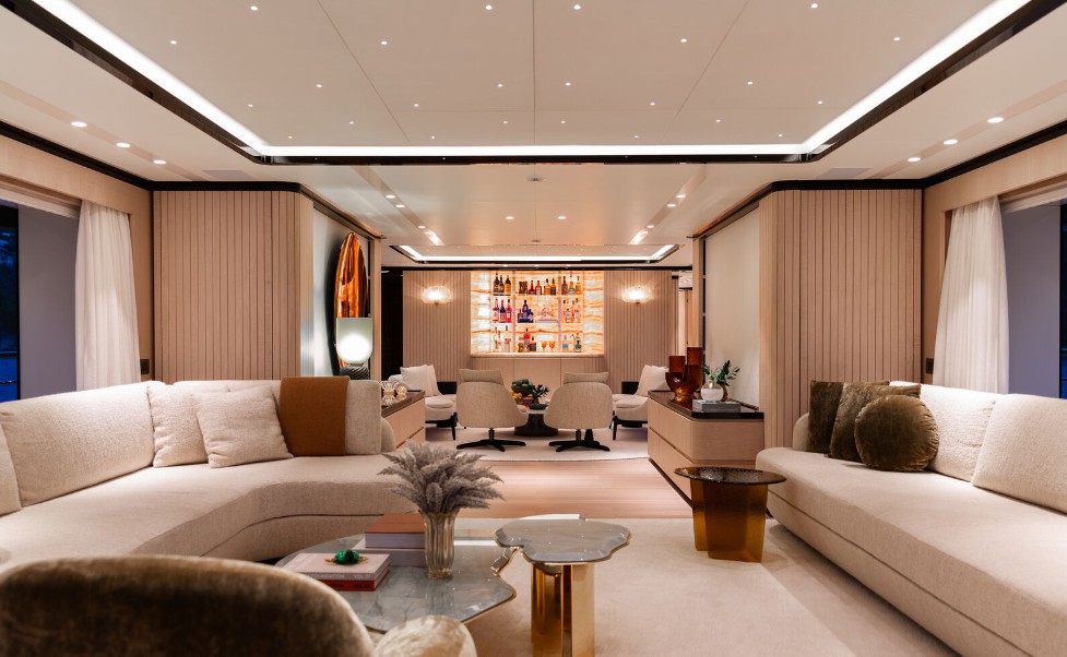 贝尼蒂（Benetti）Alunya号超级游艇沙龙区