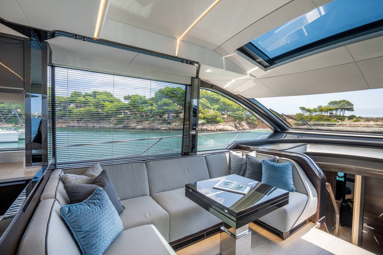 圣汐克（Sunseeker）65运动游艇沙龙